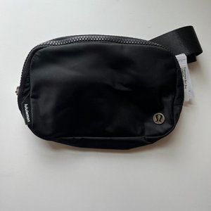 Lululemon Everywhere Belt Bag EBB Black New with Tags Hard to Find!